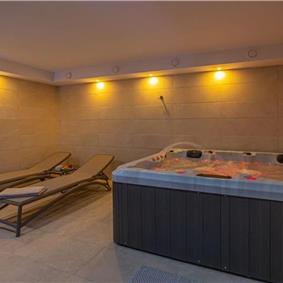 5 bedroom villa with pool near Crikvenica, sleeps 10